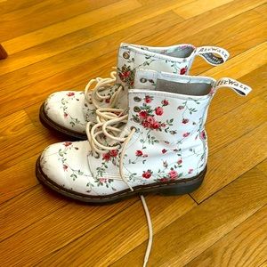 Doc martens air walk boots